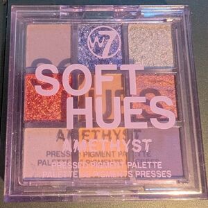 W7 Soft Hues Amethyst Eyeshadow Palette